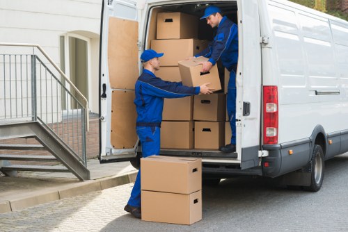Choosing the right removal van size in Paddington for a smooth move